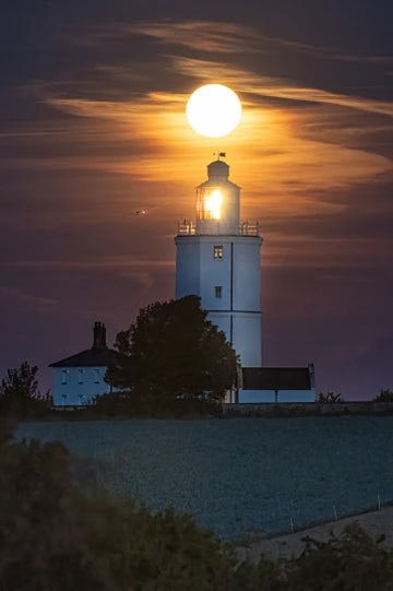 North Foreland Lighthouse Moonrise 2