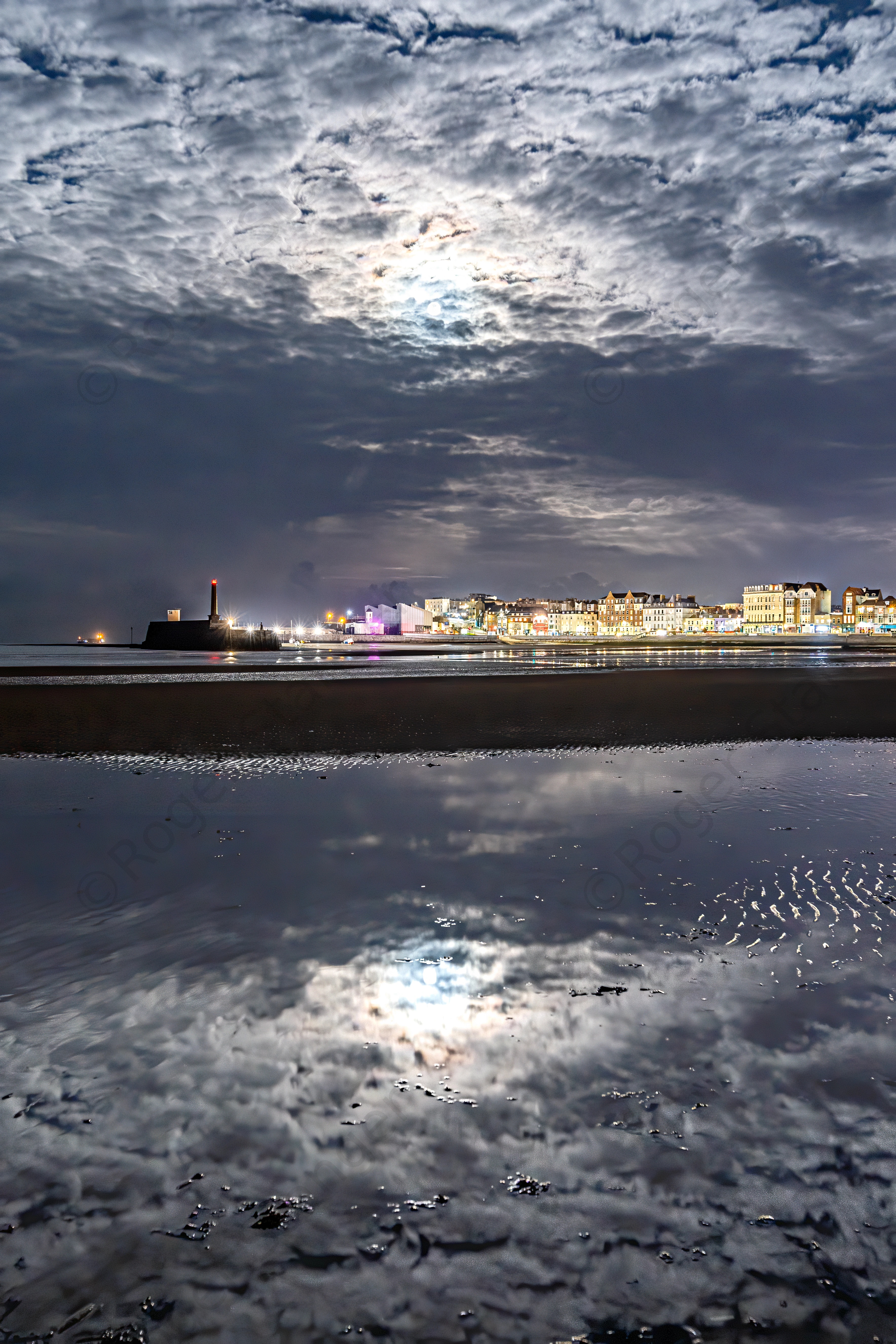 Margate stratocumulus clouds and Moon Portrait 